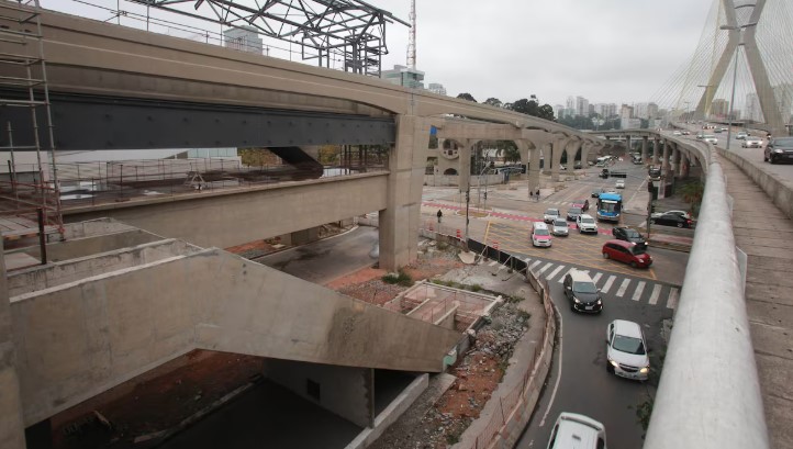 Monotrilho que liga Congonhas ao metrô atrasa mais de uma década e entra na fase final em São Paulo