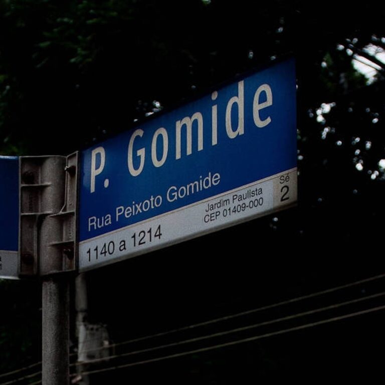 Câmara Municipal de São Paulo aprova a alteração do nome da rua Peixoto Gomide, nos Jardins